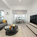 Funkcjonalny Smart Tv & Wifi By Renters Apartment Rzeszow