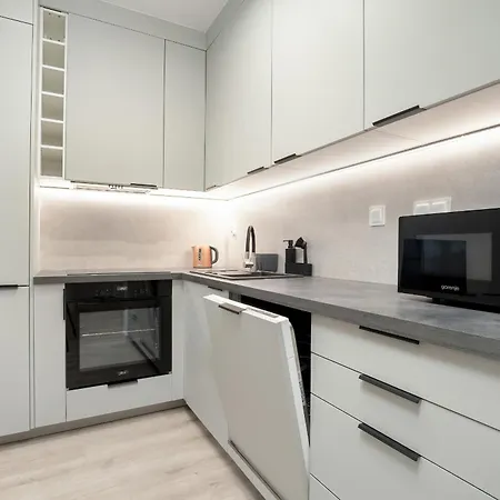 Funkcjonalny Smart Tv & Wifi By Renters Apartment Rzeszow