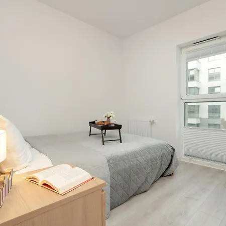 Funkcjonalny Smart Tv & Wifi By Renters Rzeszów