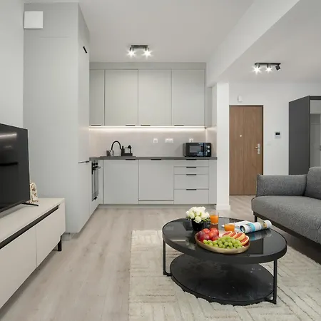 Funkcjonalny Smart Tv & Wifi By Renters * Rzeszow