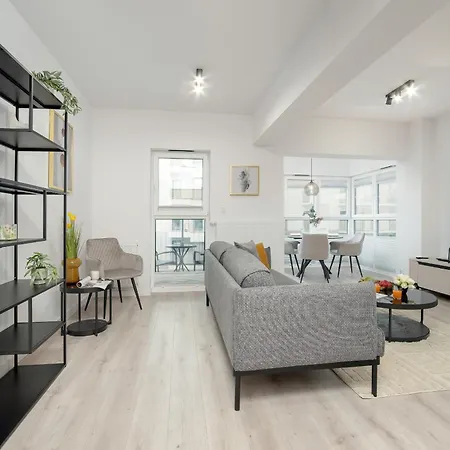 Funkcjonalny Smart Tv & Wifi By Renters Apartment Rzeszow