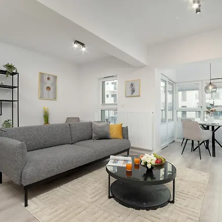 Funkcjonalny Smart Tv & Wifi By Renters Apartment *